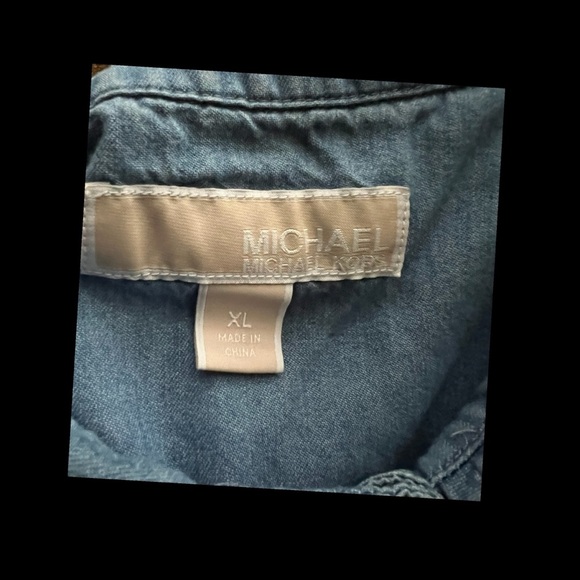 Michael Michael Kors chambray embroidered sleeveless blouse. Size XL - Picture 5 of 6